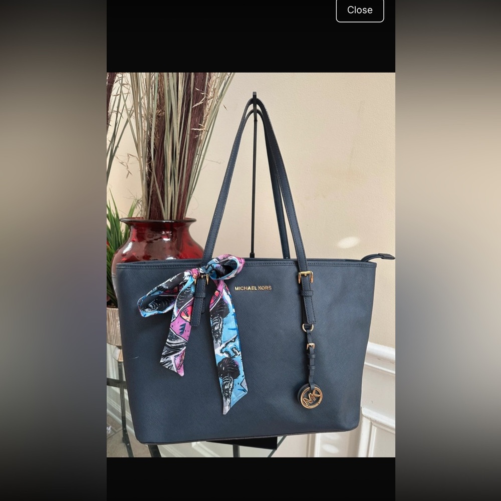 🌹 Michael Kors Navy Blue Large Leather Jet Set Travel Shoulder Bag